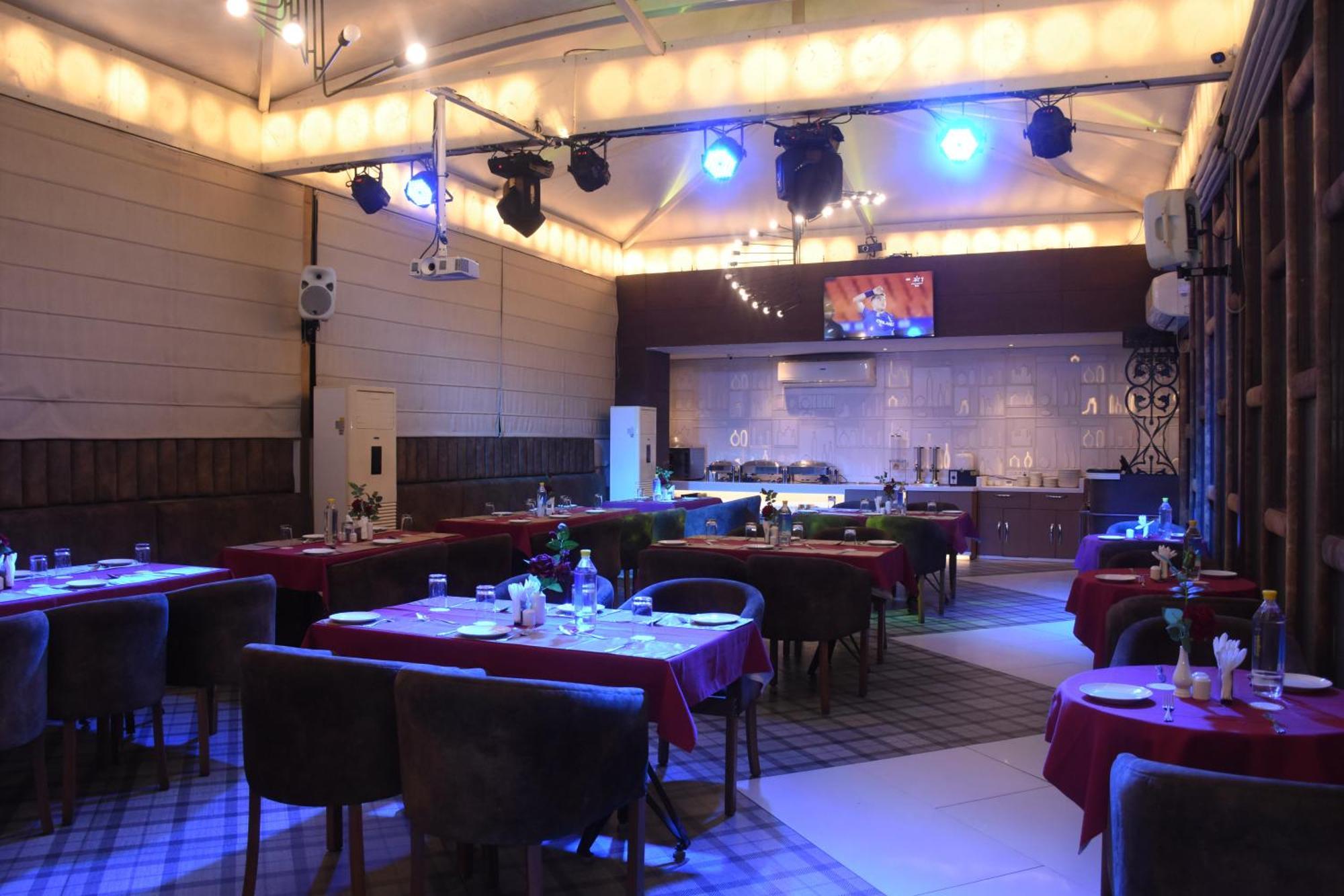 Gurveer Royal 2* Lucknow
